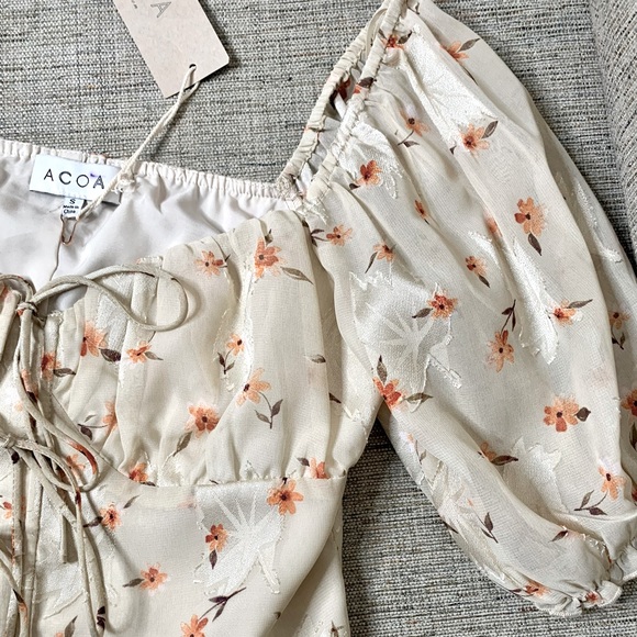 NWT ACOA Cropped Corset Blouse in Beige w/ Allover Floral Print, Size Small - Picture 3 of 7